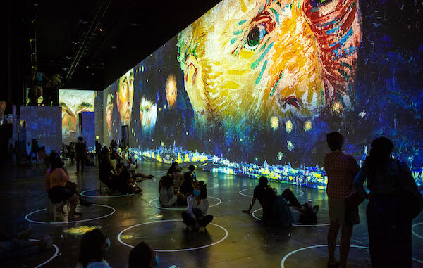 Van-Gogh-Self-Portrait.-Courtesy-of-Immersive-Van-Gogh-2
